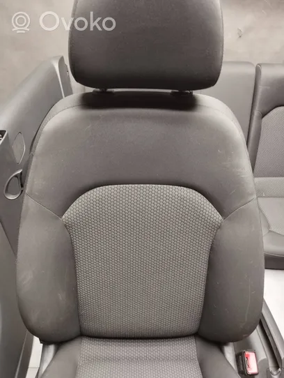 Audi A1 Sėdynių komplektas 