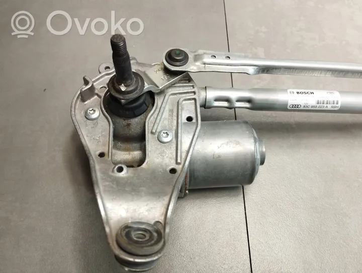 Audi Q3 F3 Etupyyhkimen vivusto ja moottori 83C955023A