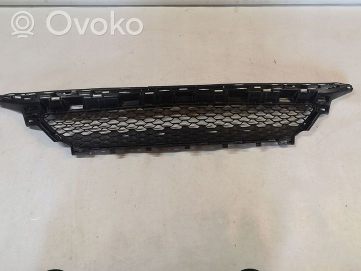 Mercedes-Benz C W205 Grille inférieure de pare-chocs avant A2058856204