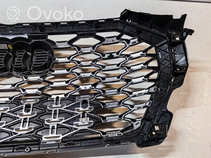 Audi Q3 F3 Maskownica / Grill / Atrapa górna chłodnicy 83F853651