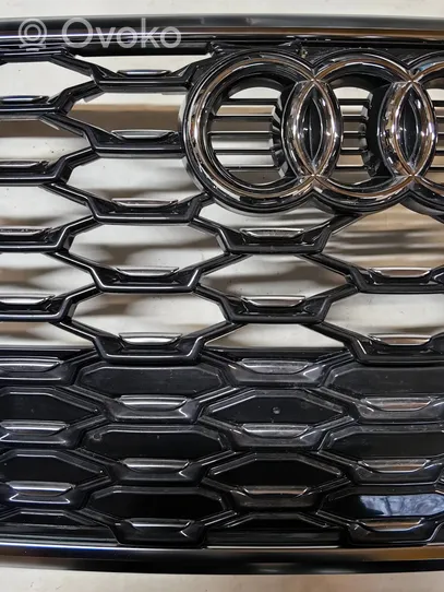 Audi Q3 F3 Grille calandre supérieure de pare-chocs avant 83F853651