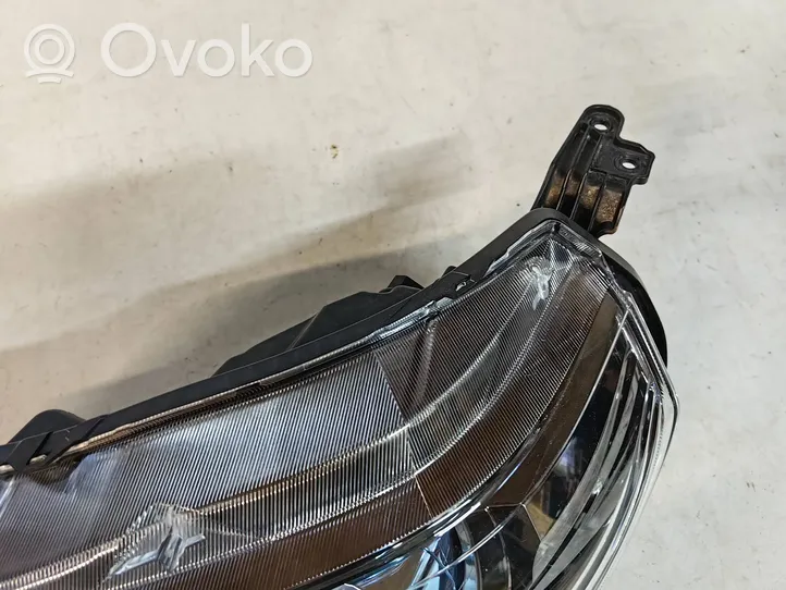 Suzuki Vitara (LY) Lampa przednia 