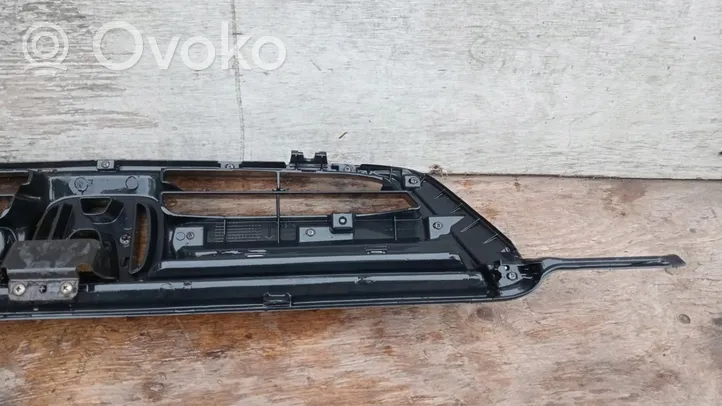 Honda CR-V Maskownica / Grill / Atrapa górna chłodnicy 