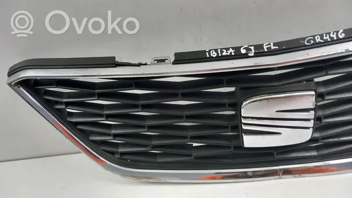 Seat Ibiza IV (6J,6P) Front bumper upper radiator grill 