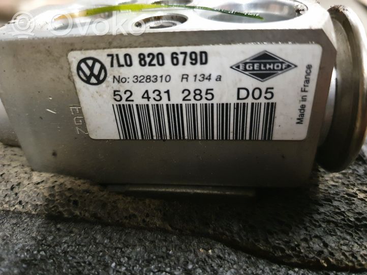 Volkswagen Amarok Sisälämmityksen ilmastoinnin korin kokoonpano 2H1819095A