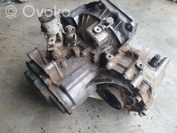 Volkswagen PASSAT B3 Manual 5 speed gearbox CBC