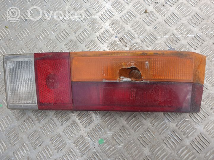 Volkswagen PASSAT Lampa tylna 321941096C