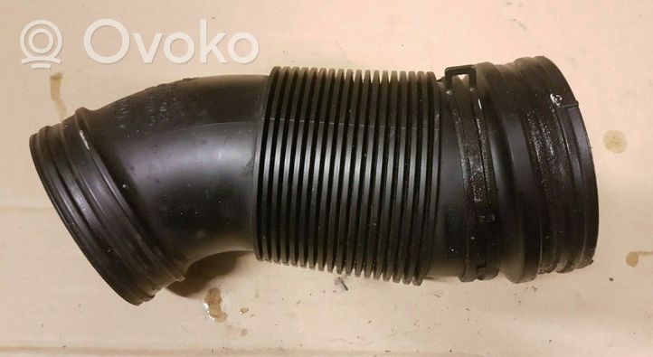 Audi RS3 Część rury dolotu powietrza 8V0129684