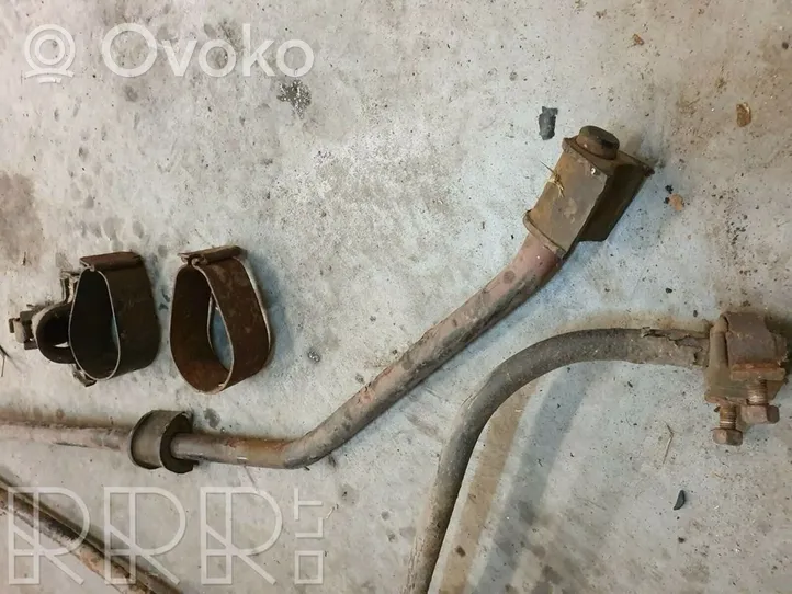 Volkswagen Jetta I Stabilizator przedni / drążek 175411309