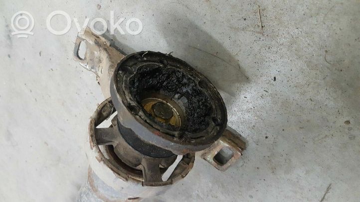 Volkswagen Golf III Arbre de transmission arrière 1H0521095