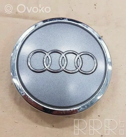 Audi A3 S3 8V Заводская крышка (крышки) от центрального отверстия колеса 4B0601170A