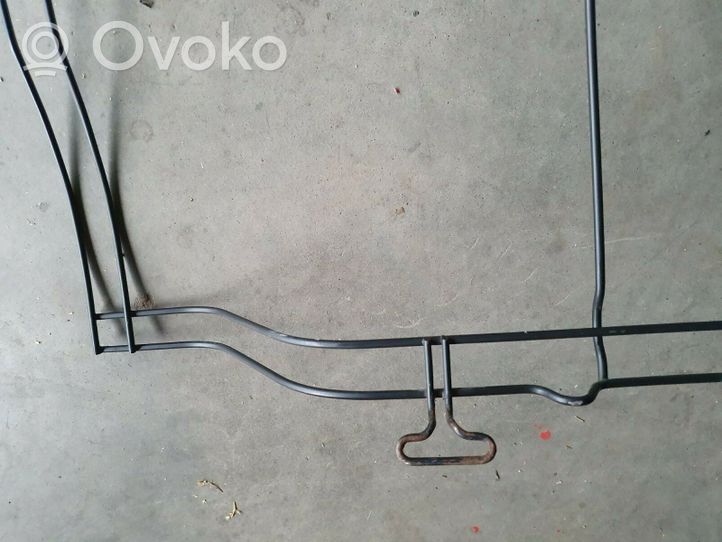 Volkswagen Jetta I Seat frame 161