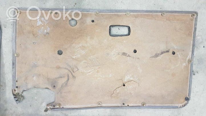 Volkswagen Jetta I Kit garniture de panneaux intérieur de porte 161