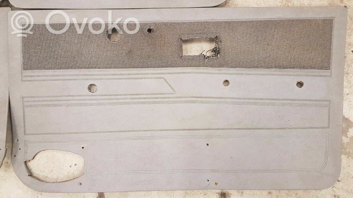 Volkswagen Jetta I Kit garniture de panneaux intérieur de porte 161