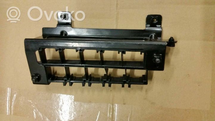 Volkswagen Transporter - Caravelle T5 Relay mounting block 7H0937341H