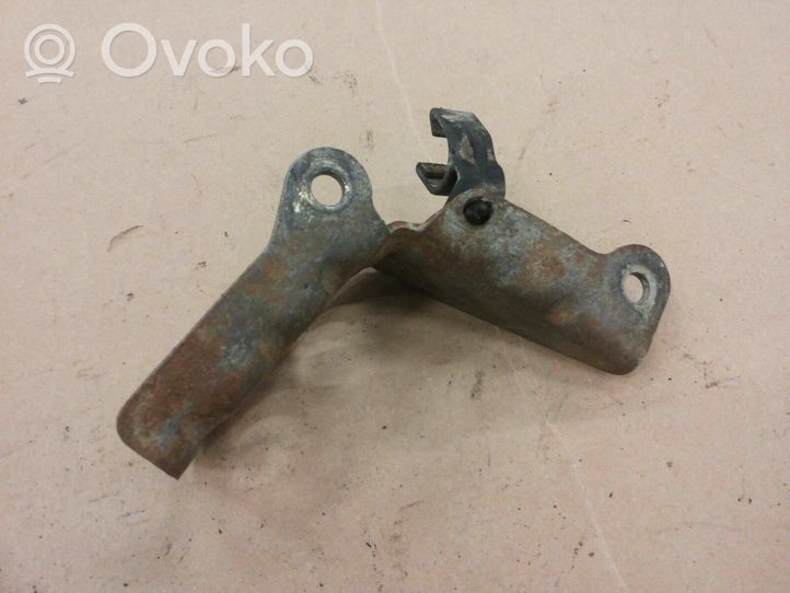 Volkswagen PASSAT B3 Supporto del cavo della leva del cambio 357711789B