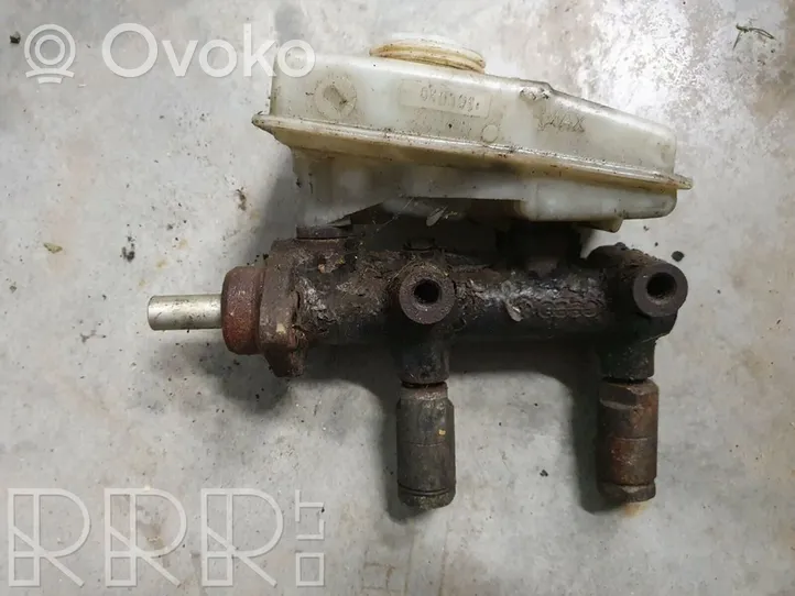 Volkswagen Jetta I Master brake cylinder 321611307B