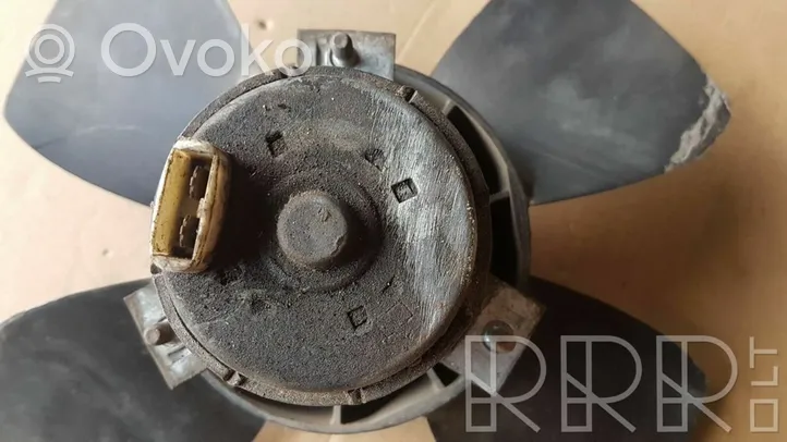 Volkswagen Jetta I Ventilatore di raffreddamento elettrico del radiatore 171959455E