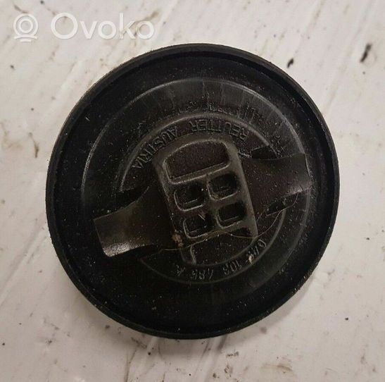 Volkswagen Jetta I Oil filler cap 049103485