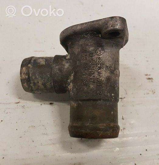 Volkswagen Caddy Engine coolant pipe/hose 068121133E