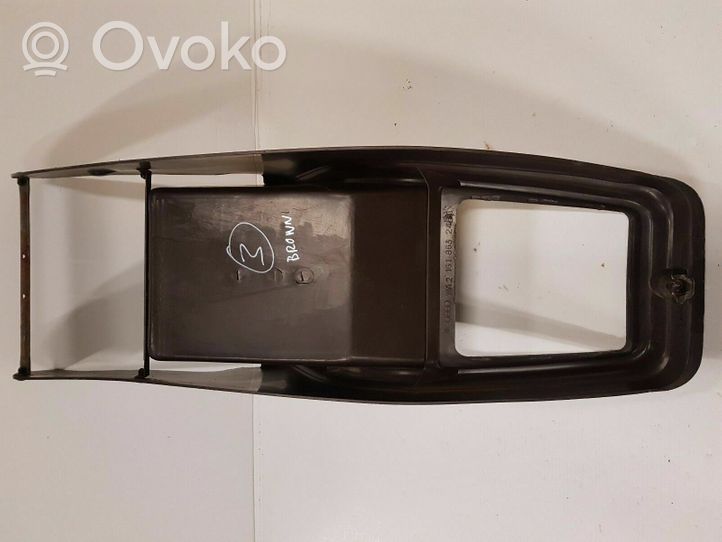 Volkswagen Jetta I Tunel środkowy 161863243C