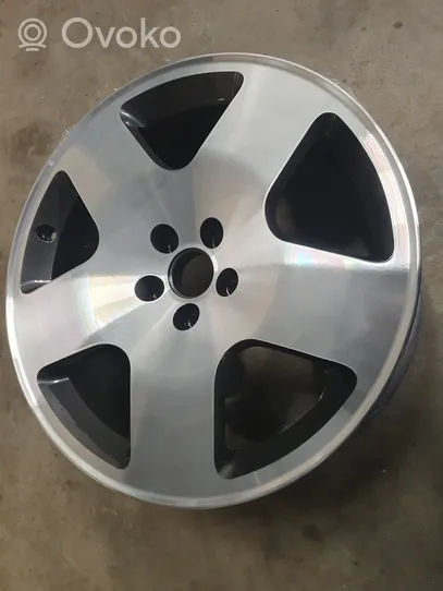 Volkswagen Golf III R17 alloy rim 8N0601025H