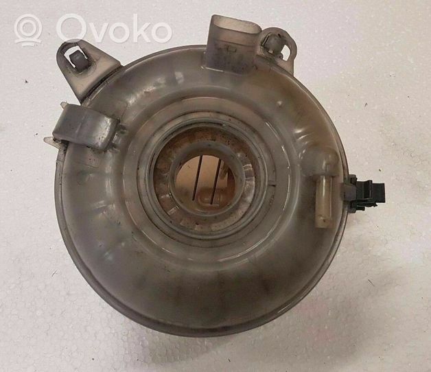 Audi A3 S3 8V Vase d'expansion / réservoir de liquide de refroidissement 5Q0121407G