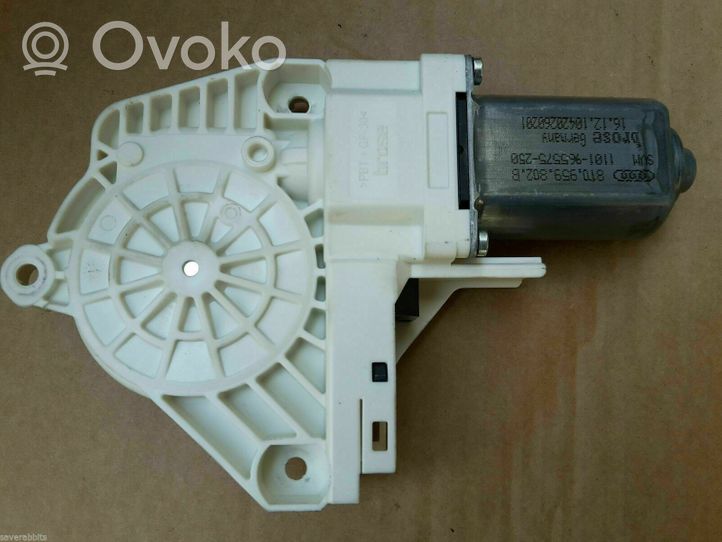 Audi A4 S4 B8 8K Motorino alzacristalli della portiera anteriore 8T0959802B