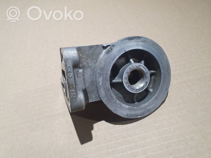 Volkswagen Golf I Supporto di montaggio del filtro dell’olio 055115417H