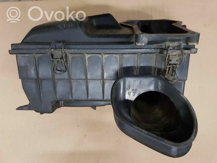 Volkswagen PASSAT B3 Scatola del filtro dell’aria 357129628A