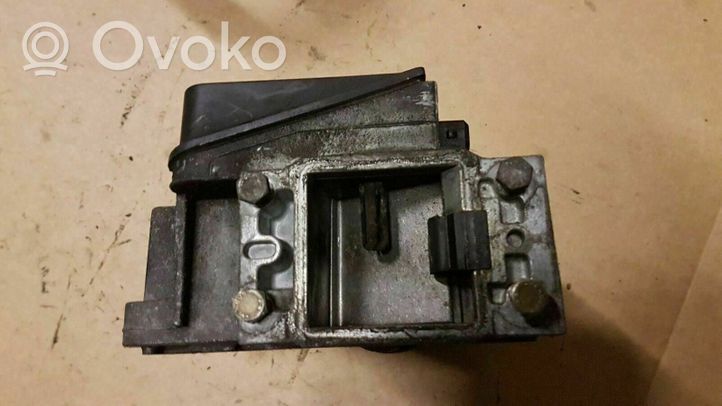 Volkswagen Golf I Mass air flow meter 037906301