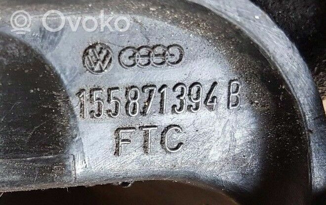 Volkswagen Golf I Osłona słupka szyby przedniej / A 155871394B