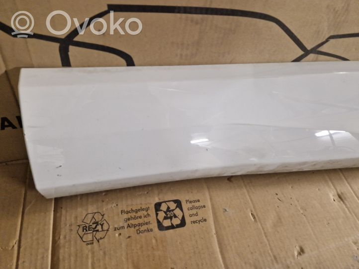 Audi Q3 F3 Takaoven lista (muoto) 83A853969A