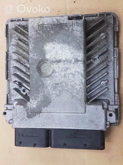 Volkswagen PASSAT B7 Sterownik / Moduł ECU 03G906018CE