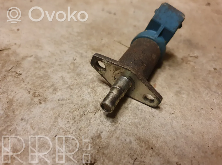 Volkswagen Golf I Injecteur de carburant 063908171A