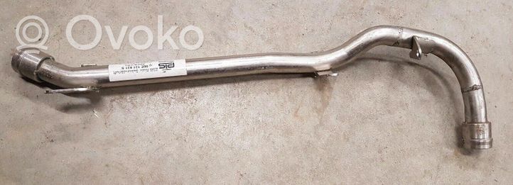 Audi A4 S4 B8 8K Tubo flessibile del liquido di raffreddamento del motore 06E131831S