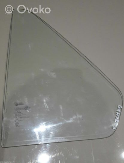 Volkswagen Jetta I Rear vent window glass 173845215