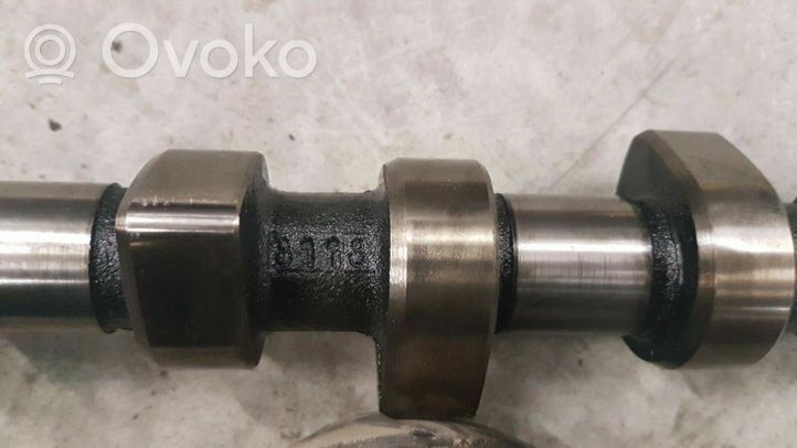 Volkswagen Golf II Camshaft 068109101B