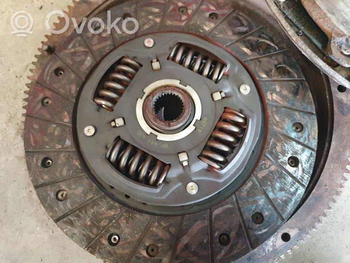 Volkswagen Golf III Kit d'embrayage CLUTCH