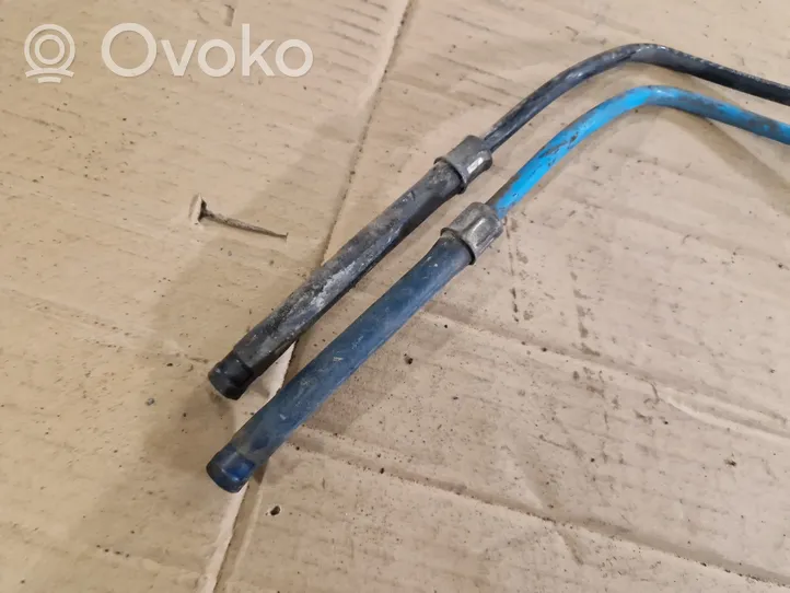 Volkswagen PASSAT B3 Fuel line/pipe/hose 333201294A