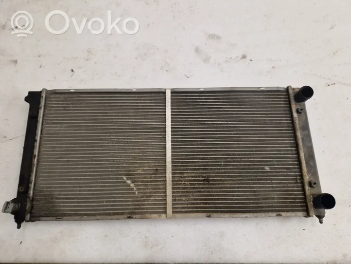 Volkswagen PASSAT B3 Radiateur de refroidissement 353121253E