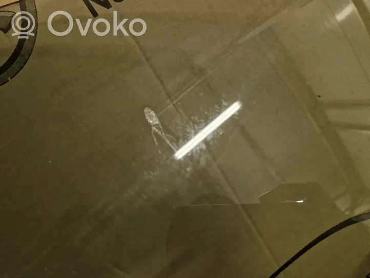 Audi Q3 F3 priekšējo durvju stikls (četrdurvju mašīnai) 83A845202