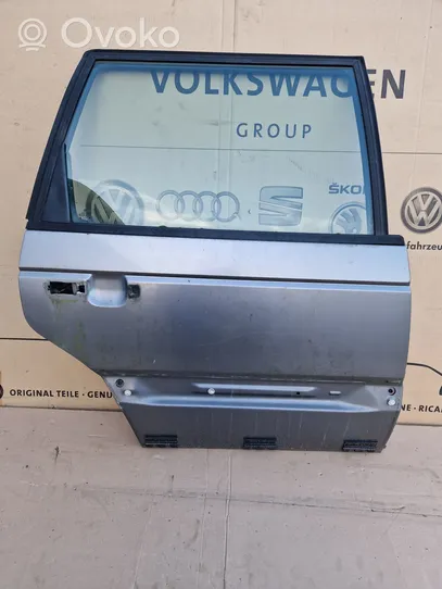 Volkswagen PASSAT B3 Aizmugurējās durvis 333833052A