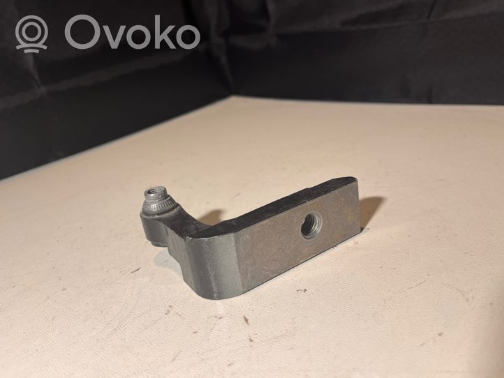 BMW 5 G30 G31 Rear door lower hinge 7333093