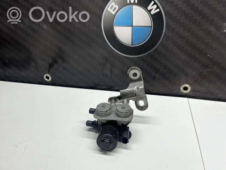 BMW X5 F15 Zawór sterujący płynu chłodzącego 8517589