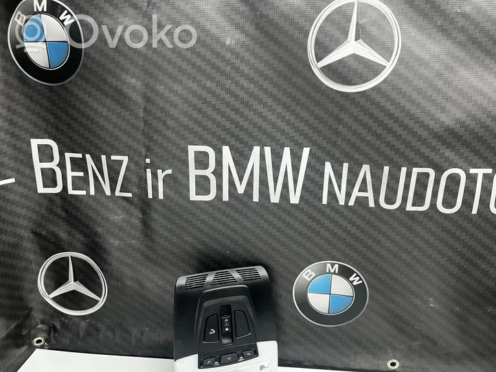 BMW X5 F15 Etuistuimen valo 6820188