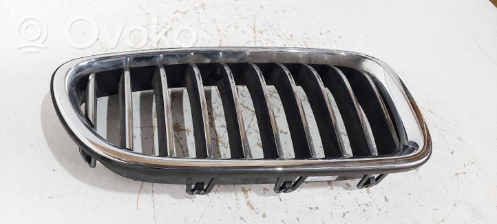 BMW 5 F10 F11 Maskownica / Grill / Atrapa górna chłodnicy 7336477