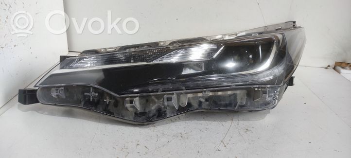 Toyota Corolla E160 E170 Phare frontale 8115002L70