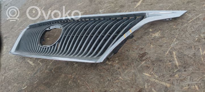 Lexus RX 450H Grille calandre supérieure de pare-chocs avant 5311148211