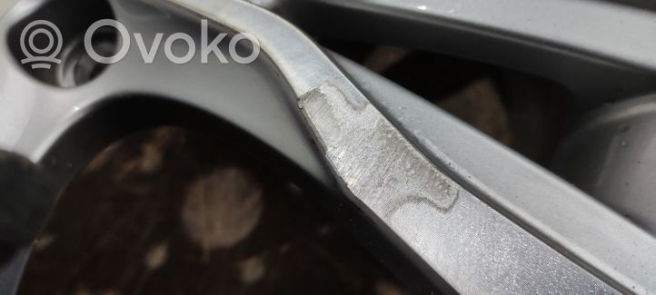 BMW 2 F46 Felgi aluminiowe R18 6855093